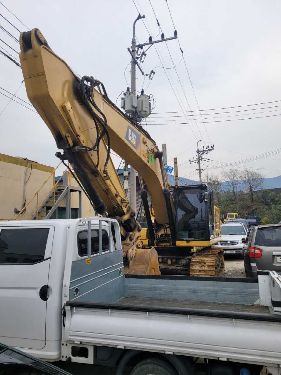 CAT300